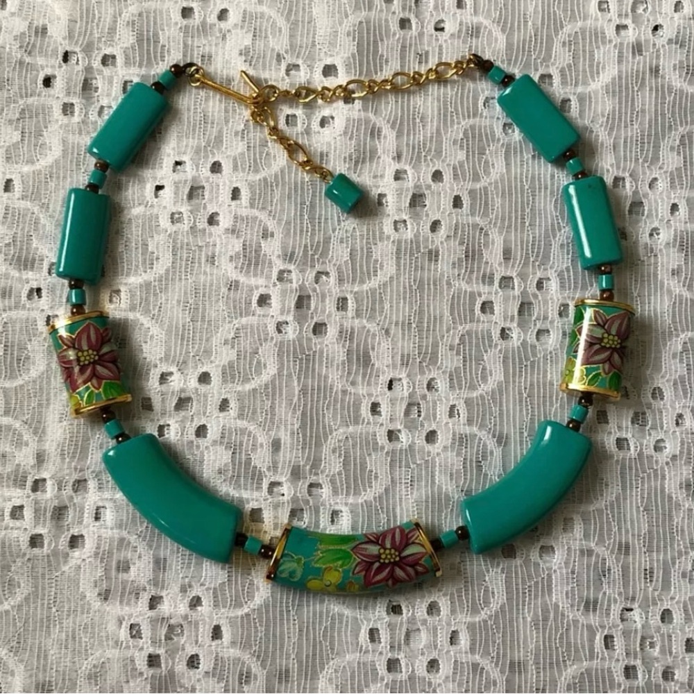 Beautiful Vintage Collar Choker Necklace Signed Japan Floral Beads Memory Wire